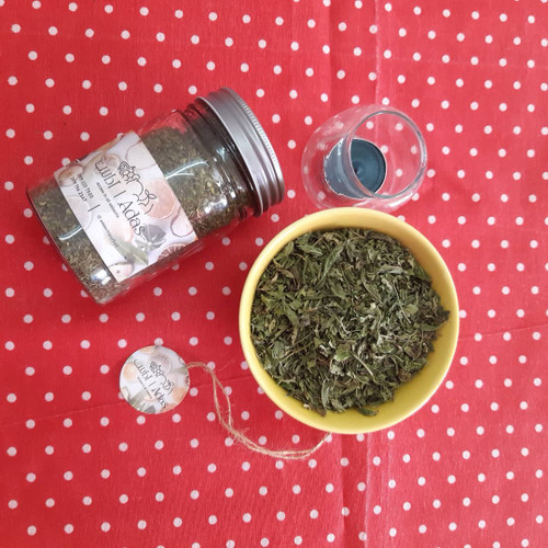 انواع سبزی خشک و معطر در بسته های ۱۰۰ گرمی